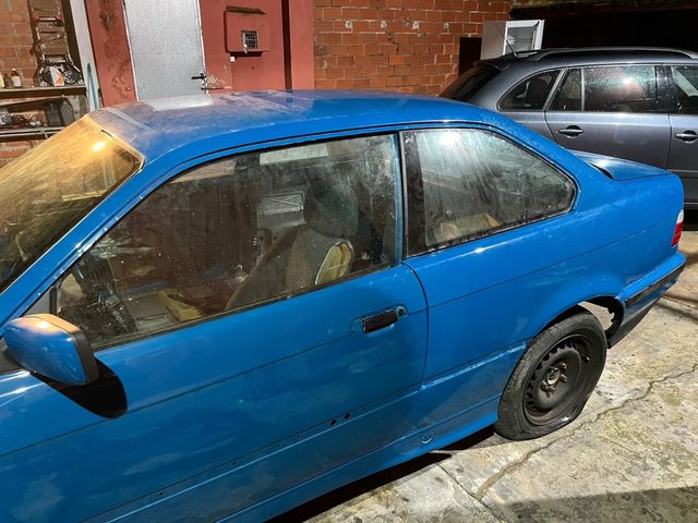 BMW Serie 3 e36 325i coupe