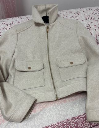 Cazadora beige corta