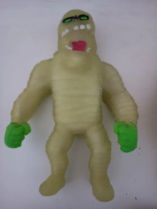 Lote de figuras Yeti