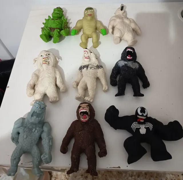 Lote de figuras Yeti