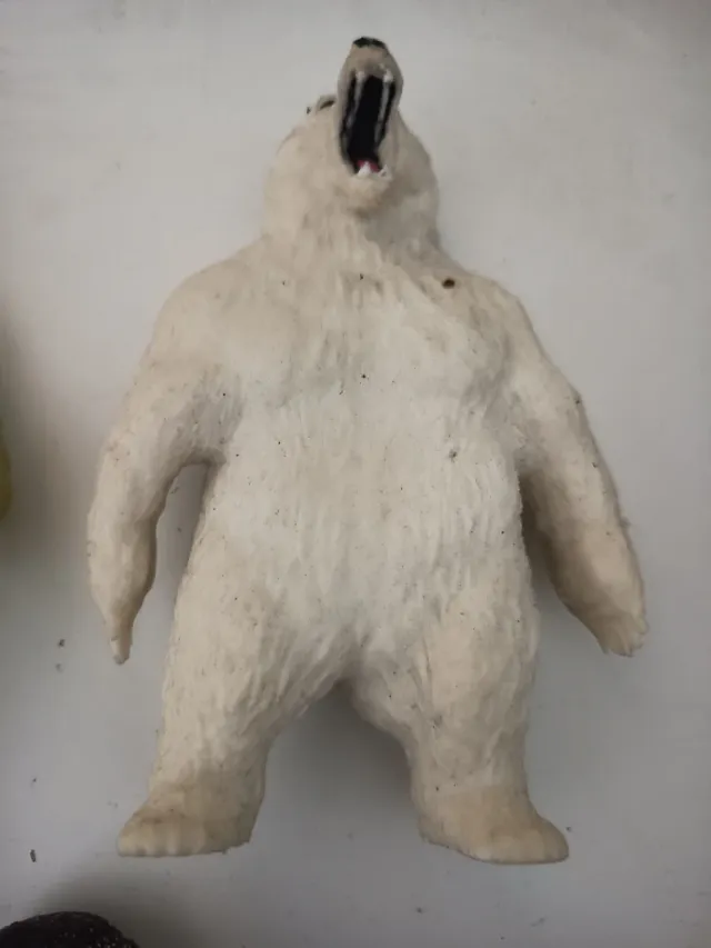 Lote de figuras Yeti
