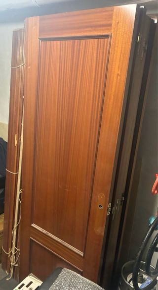 Puerta madera interior