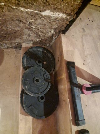 Bicicleta Estática y Equipo de Pesas