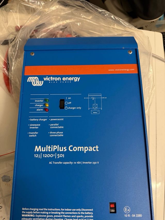 Victron MultiPlus Compact 12/1200/50