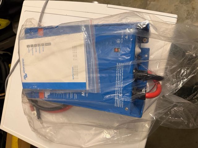 Victron MultiPlus Compact 12/1200/50