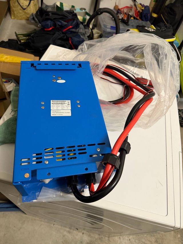 Victron MultiPlus Compact 12/1200/50