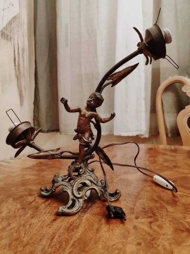 Lámpara Sobremesa Vintage Niño Metal dos.