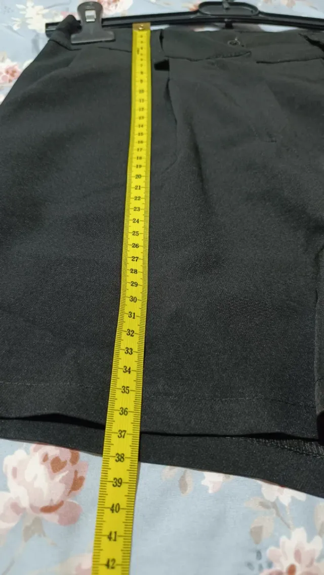 Pantaloncini neri donna Tg. M