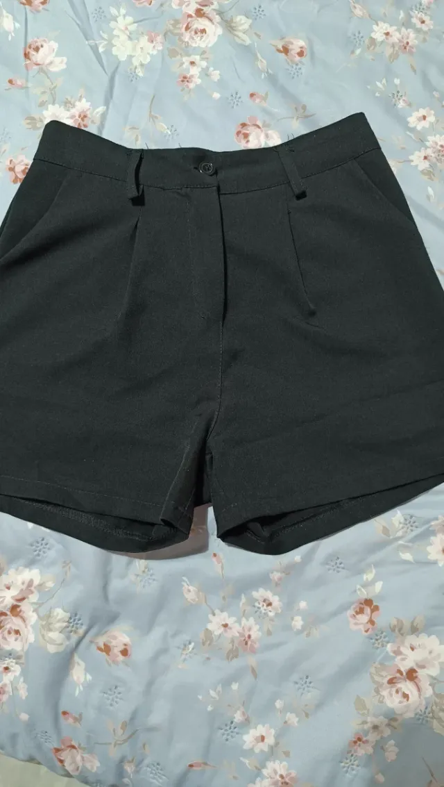 Pantaloncini neri donna Tg. M