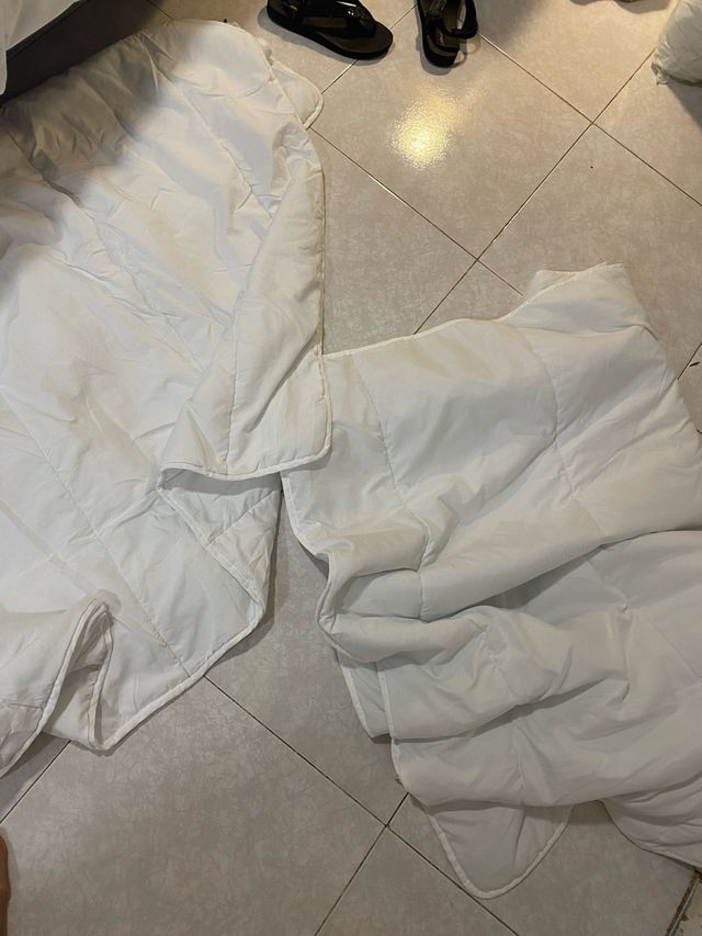 Confezione 2 copripiumini, 2 cuscini e 1 copripiumino