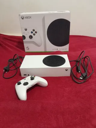Xbox Series S 512 GB SSD con su caja