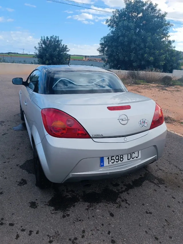 Opel Tigra 2006
