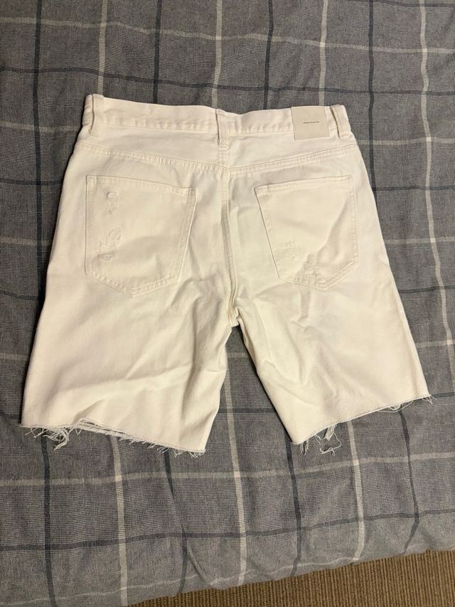 Bershka Pantalones Cortos Rotos Blancos