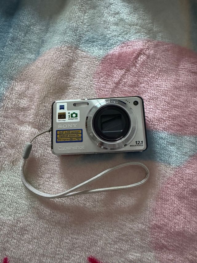Cámara Digital Sony DSC-W290 Plata