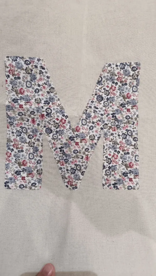 Bolsas de tela personalizadas con inicial.