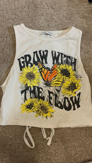 Camiseta Bershka mariposa girasoles