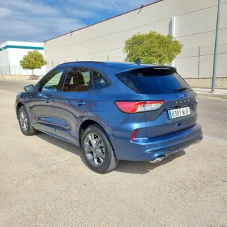 Ford Kuga 2023 Hybrid PHEV 225CV Nuevo * 6.700km*