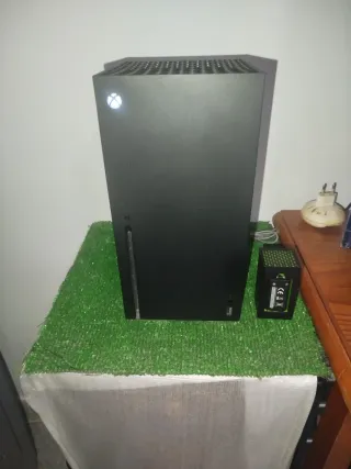 XBOX SERIE X 1TB + 2 COMANDI + GTA 5 + DUAL CHARGER