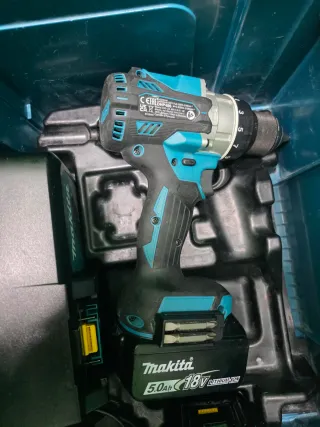 Taladro Makita .DHP 486)   18V 5.0Ah