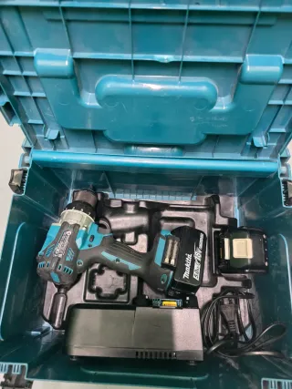 Taladro Makita .DHP 486)   18V 5.0Ah