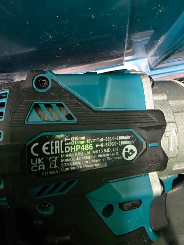 Taladro Makita .DHP 486)   18V 5.0Ah