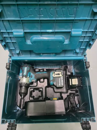 Taladro Makita .DHP 486)   18V 5.0Ah