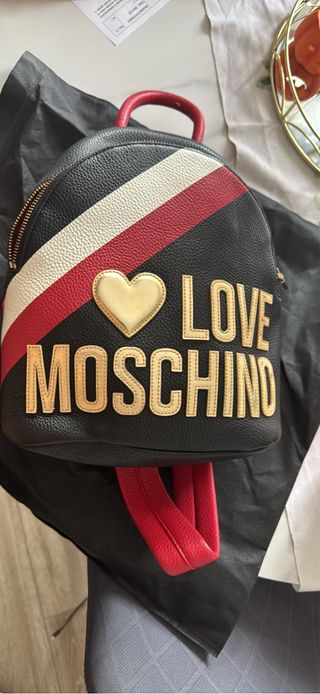 Zaino Moschino nero e rosso con cuore