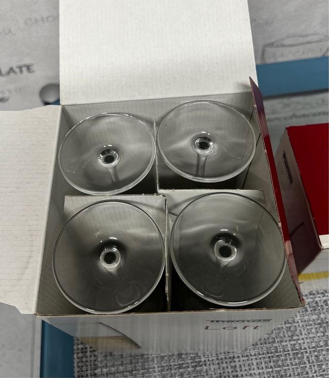 Juego 4 copas champán y 4 licor Thomas