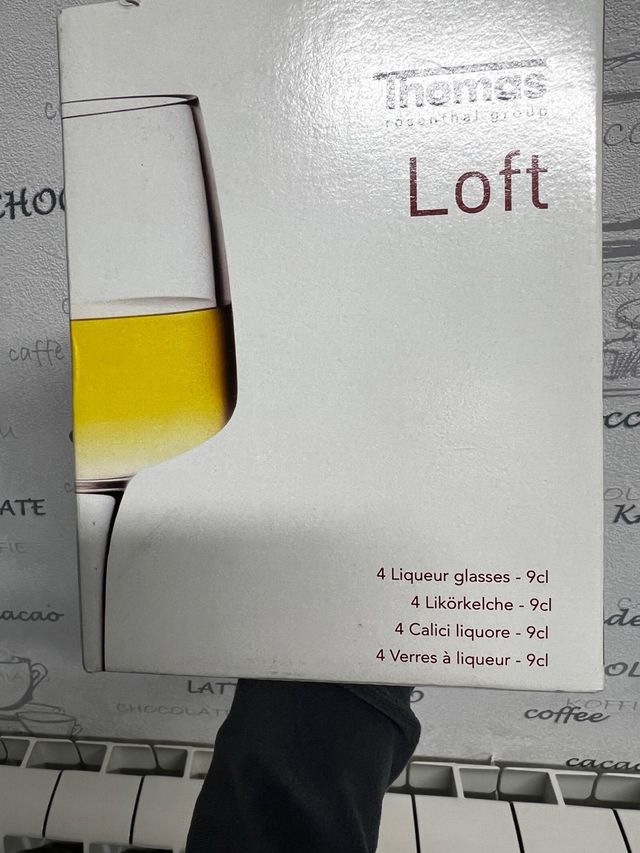 Juego 4 copas champán y 4 licor Thomas