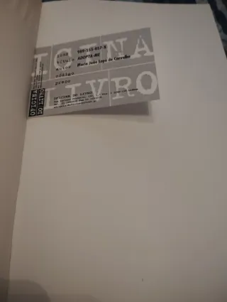 Livro Adopta-me Novo