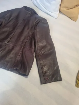 Chaqueta de piel marrón