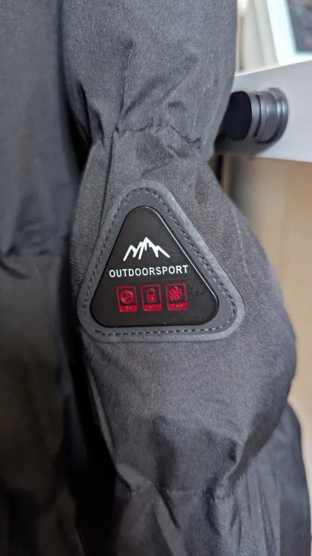 Abrigo preto para homem tamanho XL com capuz