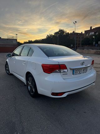 Toyota Avensis 2014