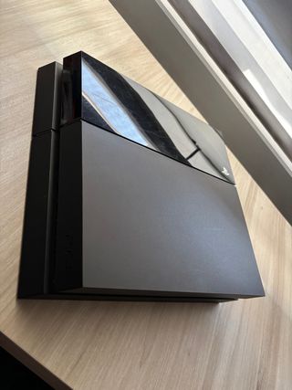 PS4 500GB Negra + Mandos