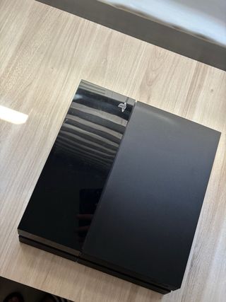 PS4 500GB Negra + Mandos