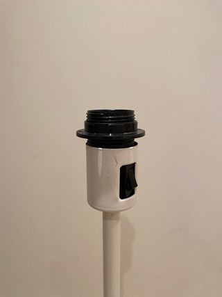 Pie de lámpara metal blanco