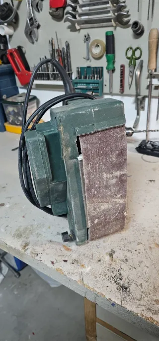 Lijadora de banda eléctrica