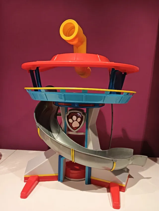 Camión y Centro Mando Patrulla Canina