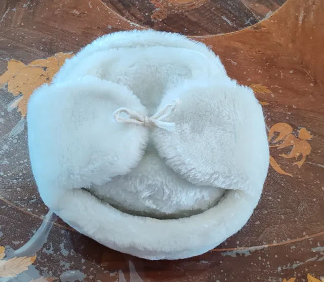 Cappello russo colbacco con stella rossa