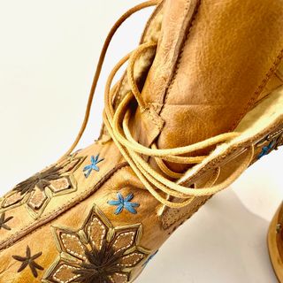 Botines artesanales boho folk piel talla 40