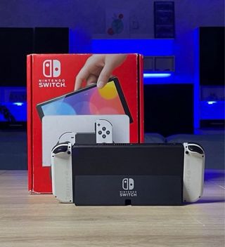 Nintendo Switch OLED Blanca y Negra