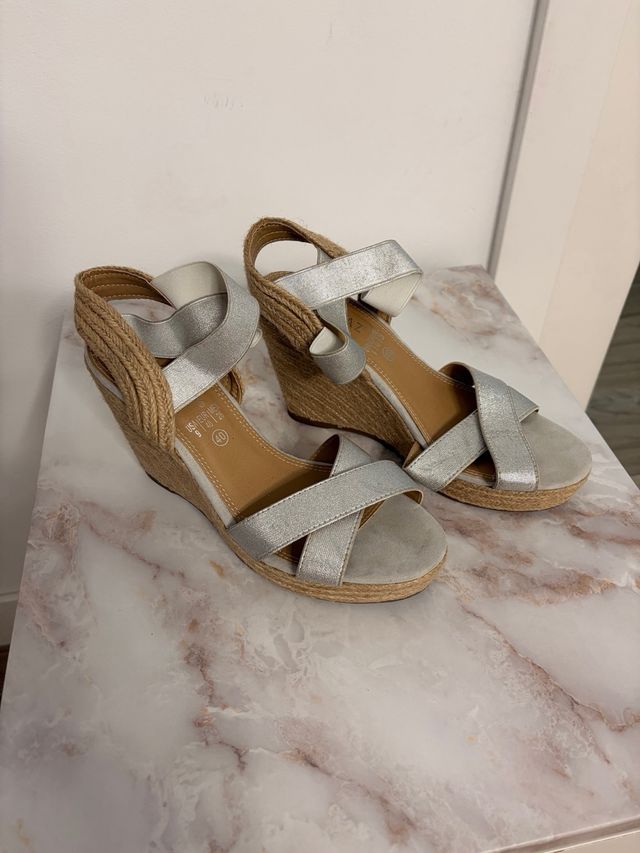 Sandali con zeppa argentati taglia 40