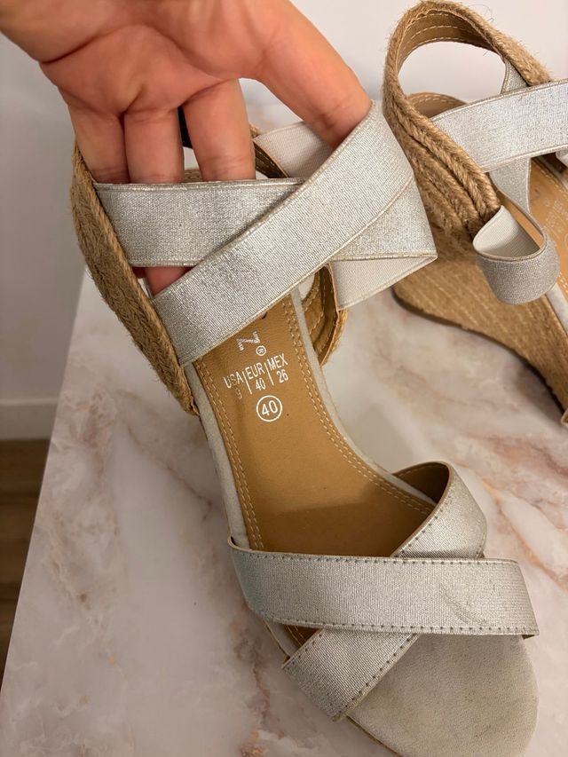 Sandali con zeppa argentati taglia 40