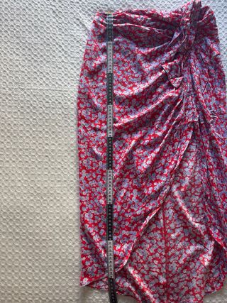 Falda Zara Estampada Flores Roja