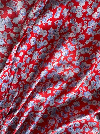 Falda Zara Estampada Flores Roja