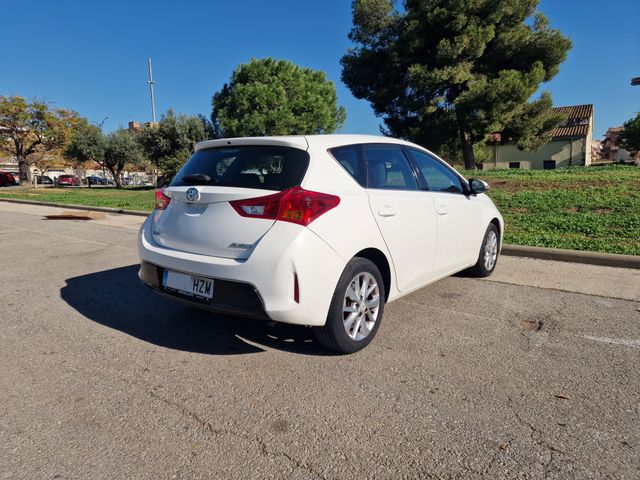 Toyota Auris 1.4D 90cv 2014