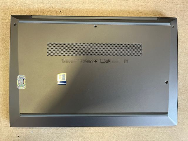 Portátil HP ZBook Firefly 14 G7 Workstation Gris