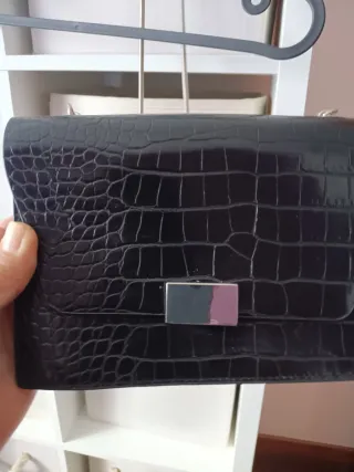 Bolso negro efecto piel cocodrilo