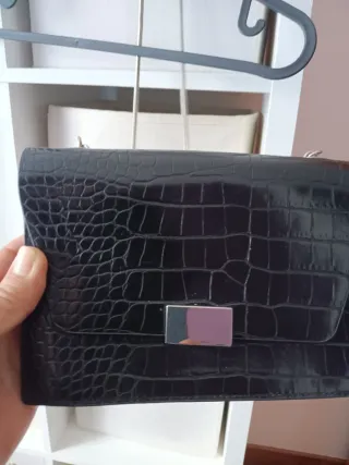 Bolso negro efecto piel cocodrilo
