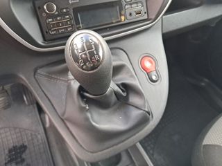 Renault Kangoo Furgon Profesional dCi  furgón derivado de turismo